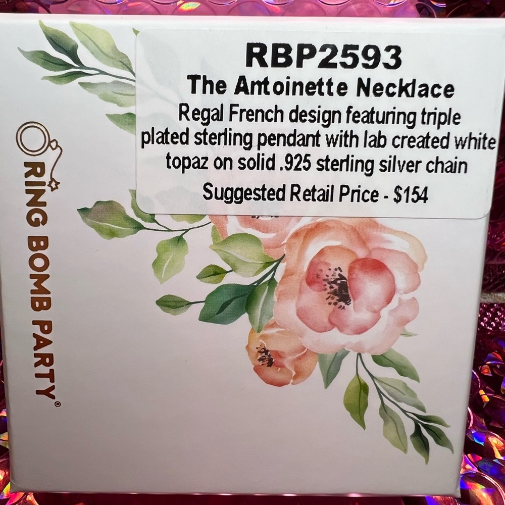 Bomb Party Antoinette Necklace - Picture 3 of 3